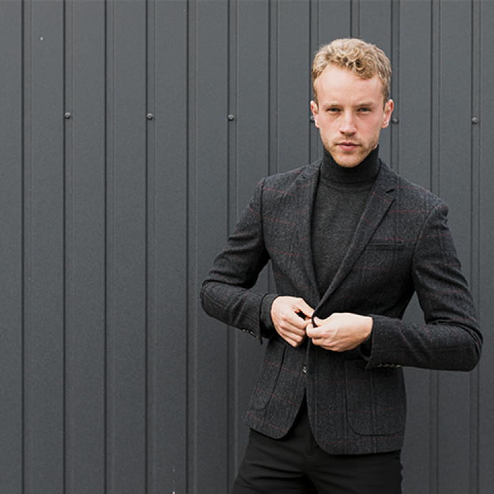 The Art of Pairing a Crisp Black Shirt for a Polished, Stylish Look